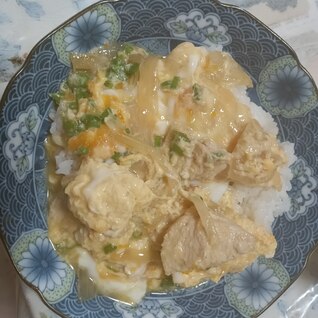 キャンプ飯に！玉ねぎたっぷり、鶏ムネ肉の親子丼！